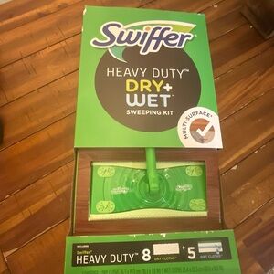 Swiffer Heavy Duty Sweeping Kit - Vibrant Green